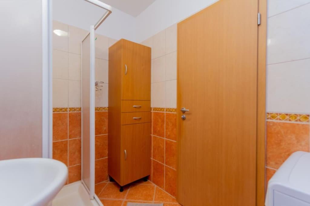 Akvarell House Ac/free Parking Apartamento
